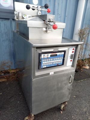 an image of a machine that is sitting on the ground