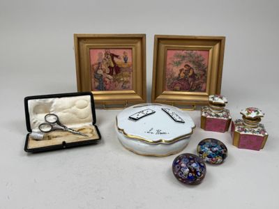 a lot of items that are sitting on a table