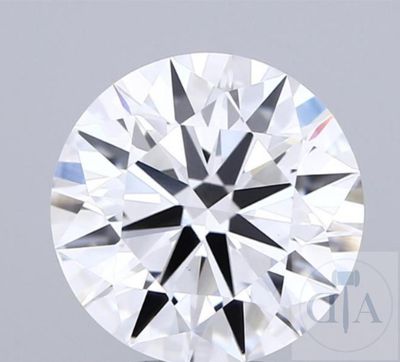 une image représentant un diamant taillé sur fond blanc
