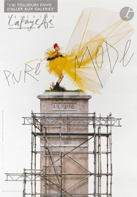une affiche représentant une femme au sommet d'une statue