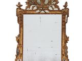 an image of a mirror that is sitting on top of a table