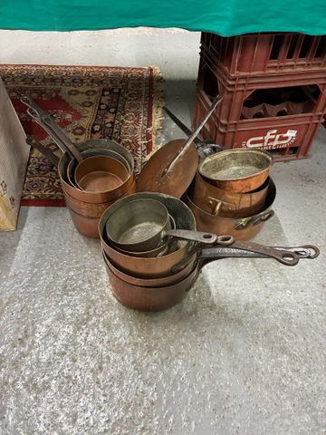 Casseroles en cuivre anciennes