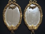 paire de miroirs français anciens en gilp, décorés à la feuille d'or