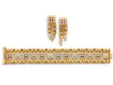 un ensemble composé d'un bracelet et d'une boucle d'oreille en or, sertis de pierres multicolores