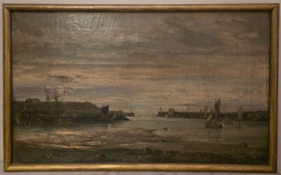 une image d'un tableau sur le mur d'une pièce