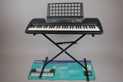 YAMAHA. Synthétiseur portatif PSR - 170
