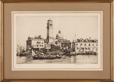 une image représentant un dessin en noir et blanc d'une ville avec une tour horloge