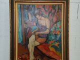 une peinture à l'huile représentant une femme assise sur une chaise à côté d'un tableau