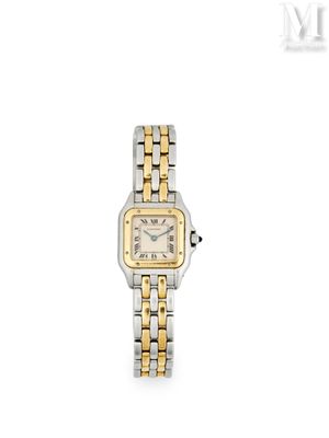 une photo d'une montre-bracelet pour femme avec un bracelet bicolore or et argent
