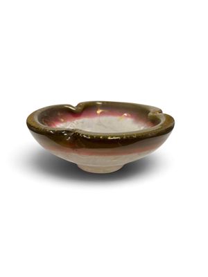 petit bol avec un émail marron et rose émail émail émail émail émail émail émail émail émail émail émail