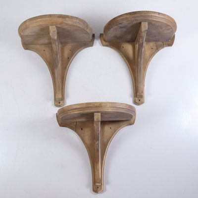 paire de supports d'étagère anciens en bois