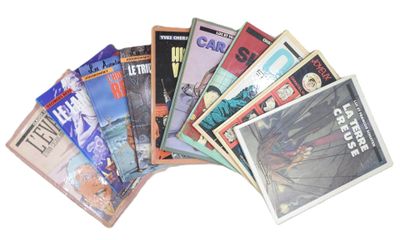 un grand nombre de livres posés sur une table