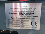 a label on the back of a machine that says fabricant