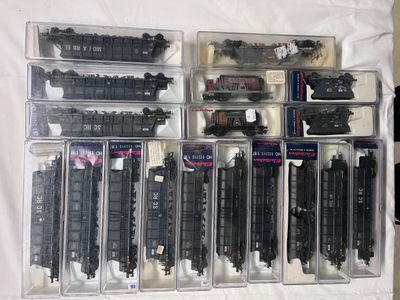 HO – ELECTROTREN- Lot de 18 wagons de marchandises à bogies dont 12 Tr - Photo 1