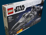 une boîte contenant des sets Lego Star Wars sur fond bleu