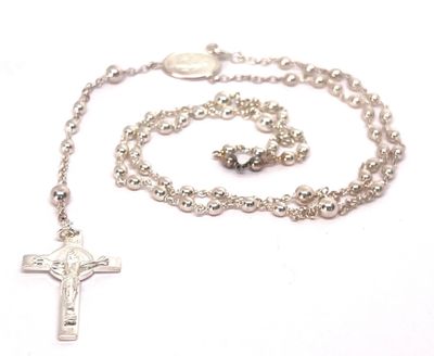 Chapelet en argent massif orné d'une croix du Christ - L env…