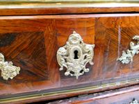 Elegante commode d'époque Louis XV, en marqueterie de bois d… (photo 4)