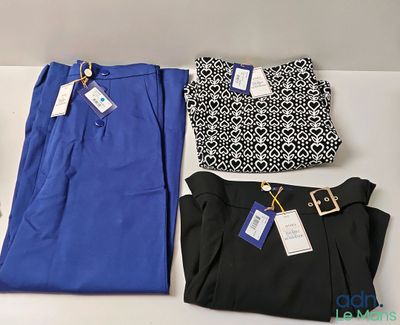 Lot composé de 2 jupes et 1 pantalon HEROINES, T.