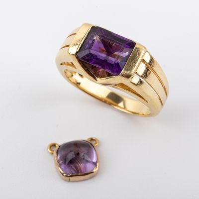 Bague cocktail améthyste, monture ciselée or 18K, on y joint…