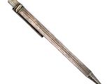 une image représentant un stylo sur fond blanc