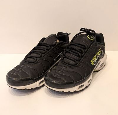 Nike Air Max Plus noir / blanc / jaune volt