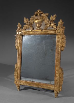 Miroir rectangulaire dans un encadrement en bois et stuc dor… - Photo 1