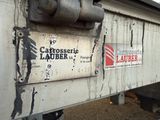 a sign on the side of a train that says gargoosssere laborer