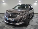 vue de face d'un SUV gris garé dans un garage
