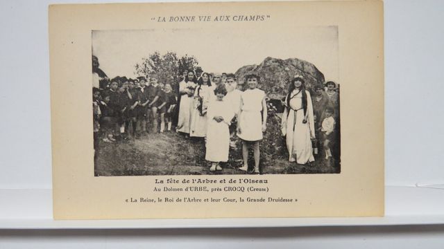 Crocq : Fête de l’Arbre et de l’Oiseau . TBE.