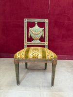 Chaise en bois sculpté peint vert et doré (photo 2)