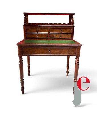 an image of a desk with a green top
