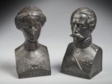 paire de bustes en bronze représentant une femme et un homme
