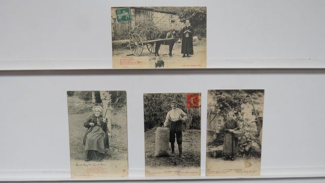 Types creusois : Lot de 4cpa. 1 avec plusieurs défauts ; les 3 au...