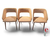 SUITE de trois chaises de style design italien, datant des a…