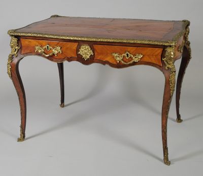 an image of a small table with a drawer on top of it