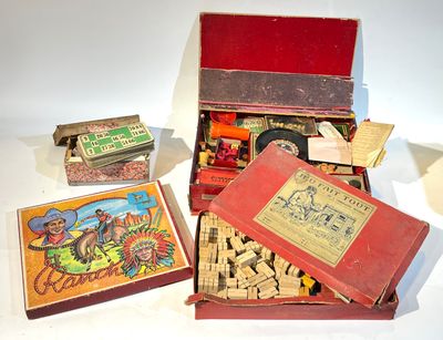 Ensemble de 4 jouets anciens dont "Jeu fait tout", "Jeu du R…
