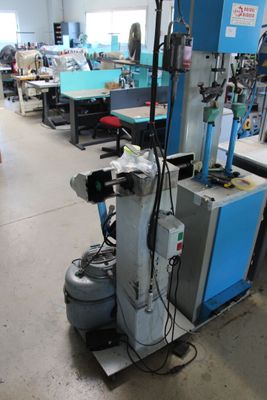 1 machine à nettoyer FOREDOM Modèle SR