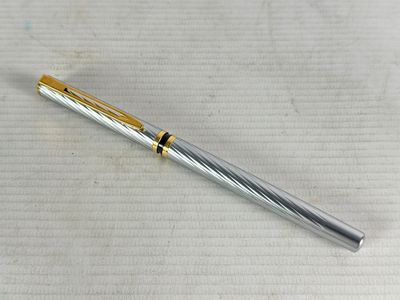 WATERMAN, Torsade - Stylo-plume en métal repoussé de cannelu…