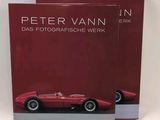 deux livres figurant sur la couverture de l'ouvrage de Peter Vann