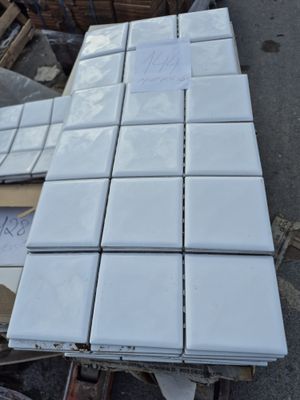 Lot d'environ 20m2 de carrelage mosaïque , conditionné en pl…