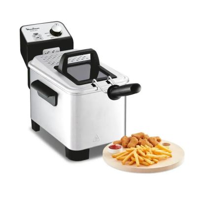une photo d'une friteuse avec des frites dans une assiette