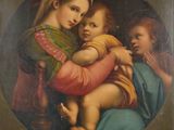 une image d'un tableau représentant une femme tenant un enfant dans ses bras