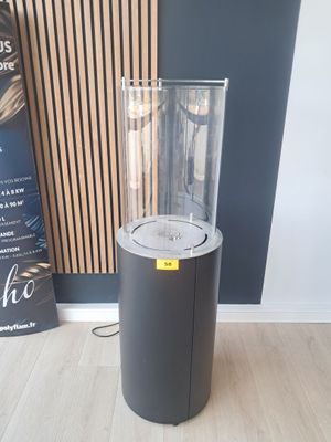 an image of a blender sitting on a wooden floor