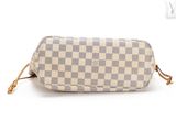 louis vuitton cosmetic case in damier canvas