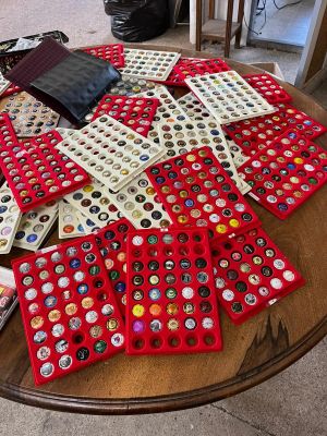 a table that has a lot of buttons on it