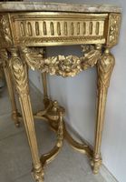 Console en bois et stuc doré à décor de carquois, flambeaux … (photo 6)