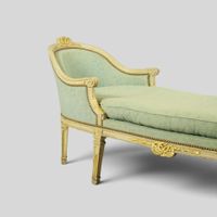 Chaise longue en bois sculpté et laqué blanc et doré, dossie… (photo 6)
