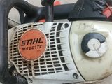 a chainsaw with a chain attached to it