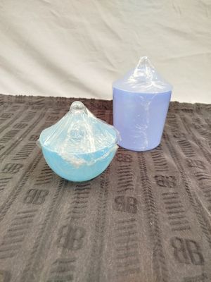 Lot de 77 boîtes en plastique avec couvercles de différents …