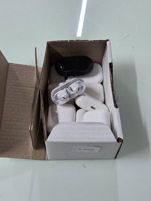 une boîte contenant un dispositif électronique quelconque